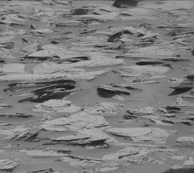 Sol 4001: Mast Camera (Mastcam)