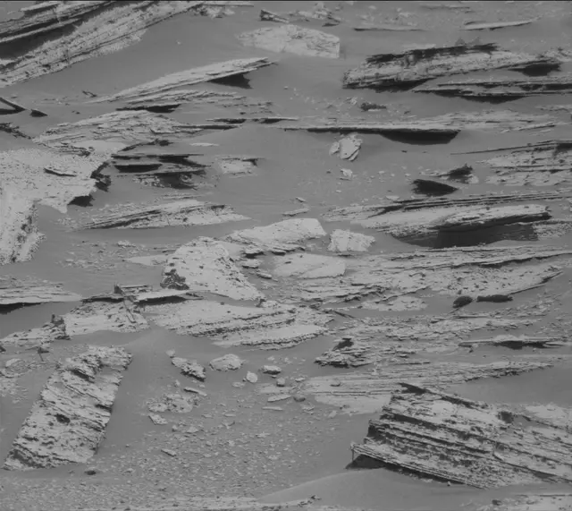 Sol 4001: Mast Camera (Mastcam)