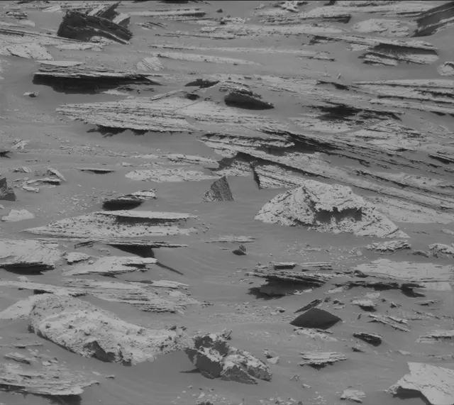 Sol 4001: Mast Camera (Mastcam)
