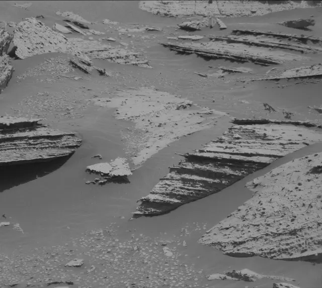 Sol 4001: Mast Camera (Mastcam)