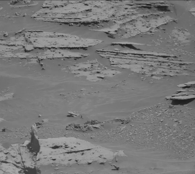 Sol 4001: Mast Camera (Mastcam)