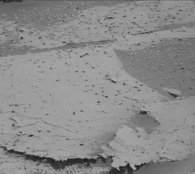 Sol 4001: Mast Camera (Mastcam)