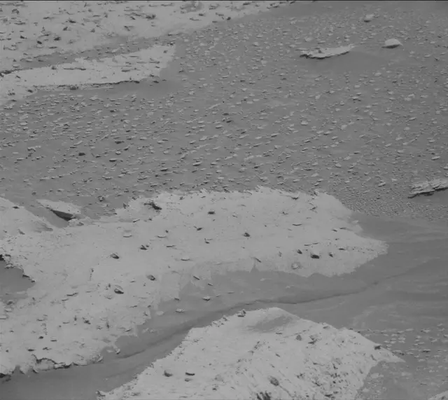 Sol 4001: Mast Camera (Mastcam)