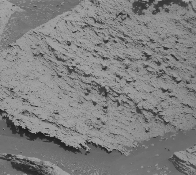 Sol 4001: Mast Camera (Mastcam)