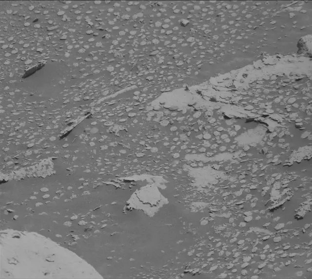 Sol 4001: Mast Camera (Mastcam)