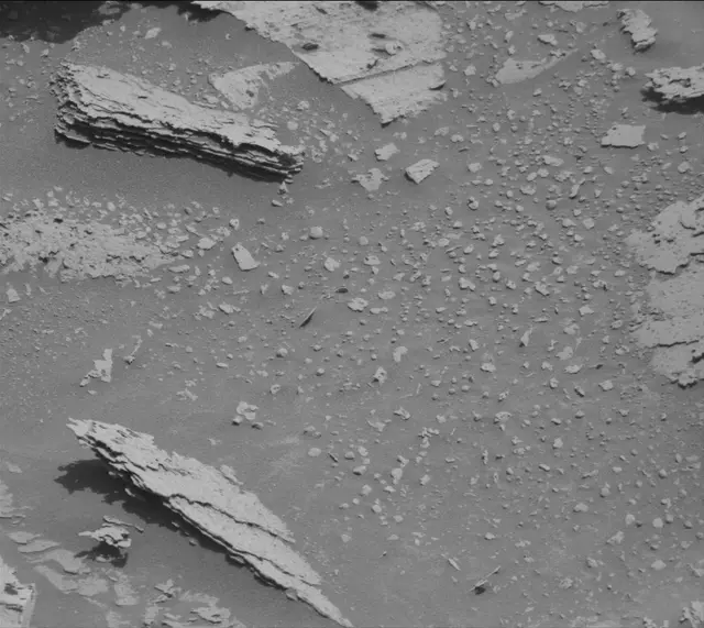 Sol 4001: Mast Camera (Mastcam)