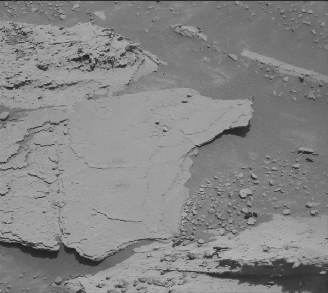 Sol 4001: Mast Camera (Mastcam)