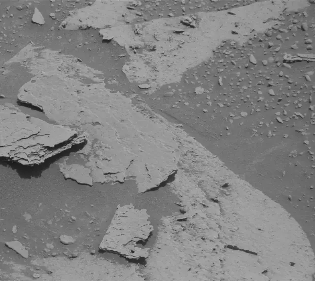 Sol 4001: Mast Camera (Mastcam)