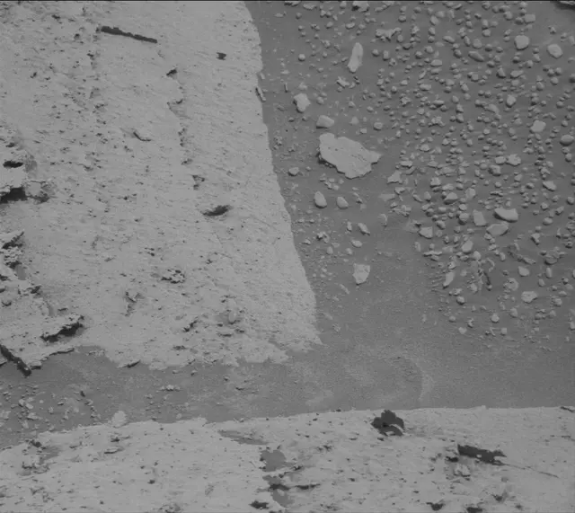 Sol 4001: Mast Camera (Mastcam)