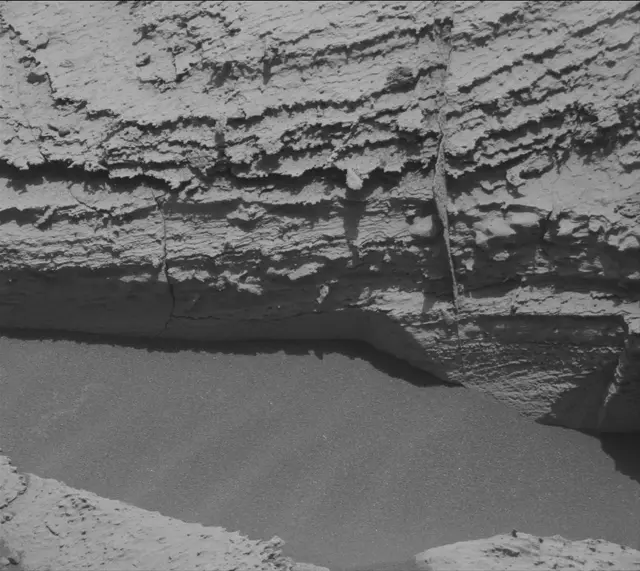 Sol 4001: Mast Camera (Mastcam)
