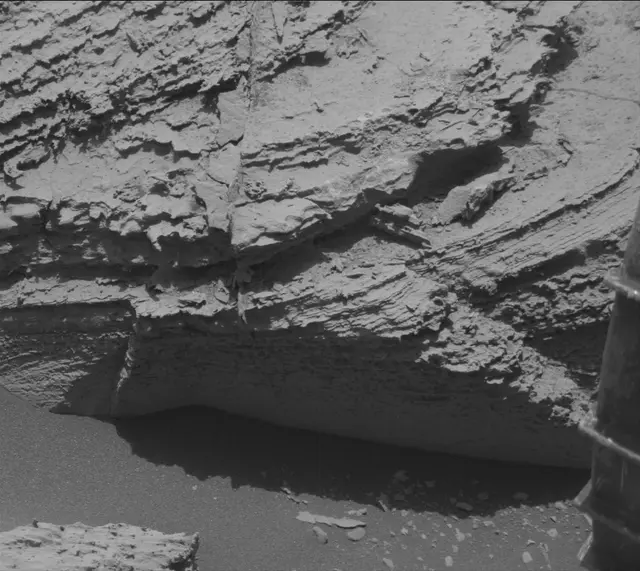 Sol 4001: Mast Camera (Mastcam)