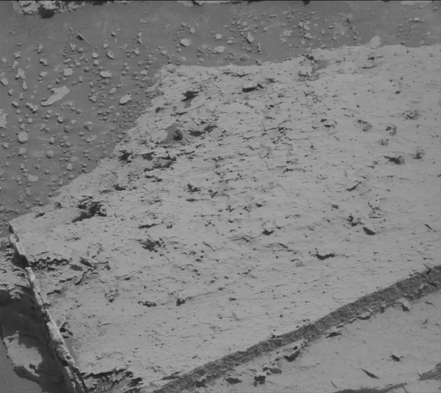 Sol 4001: Mast Camera (Mastcam)