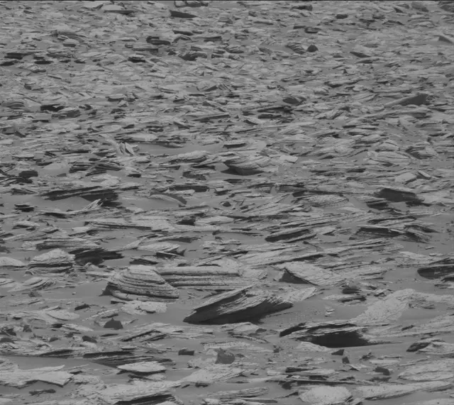 Sol 4023: Mast Camera (Mastcam)