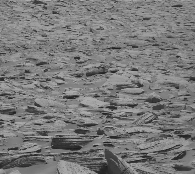 Sol 4023: Mast Camera (Mastcam)