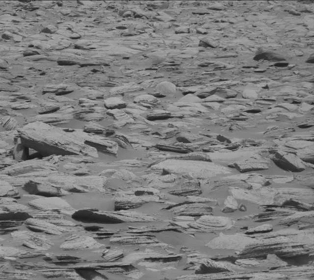 Sol 4023: Mast Camera (Mastcam)