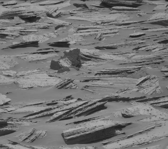 Sol 4023: Mast Camera (Mastcam)