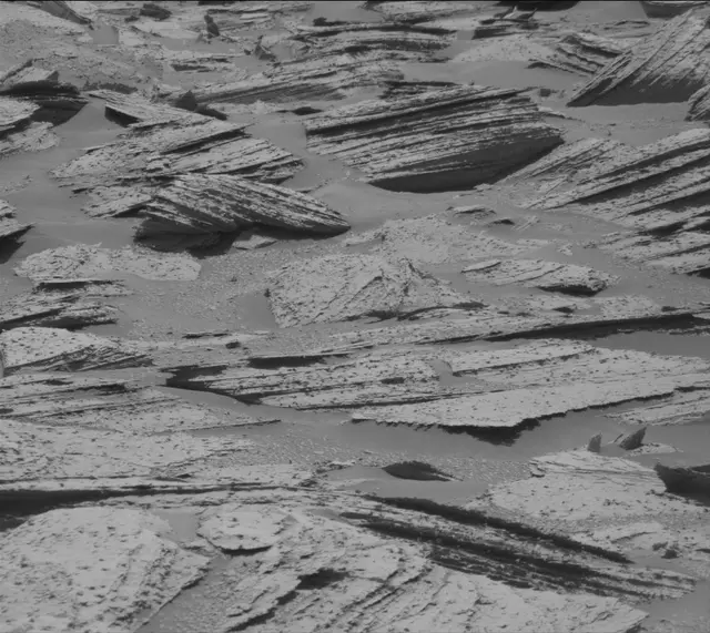 Sol 4023: Mast Camera (Mastcam)