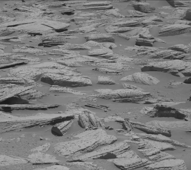Sol 4023: Mast Camera (Mastcam)