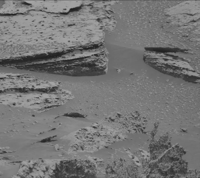 Sol 4028: Mast Camera (Mastcam)