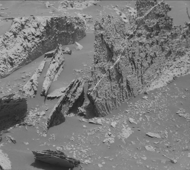 Sol 4028: Mast Camera (Mastcam)