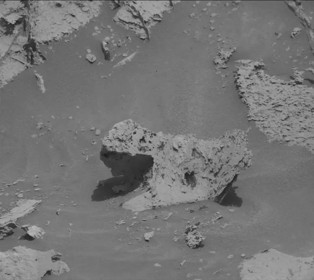 Sol 4028: Mast Camera (Mastcam)