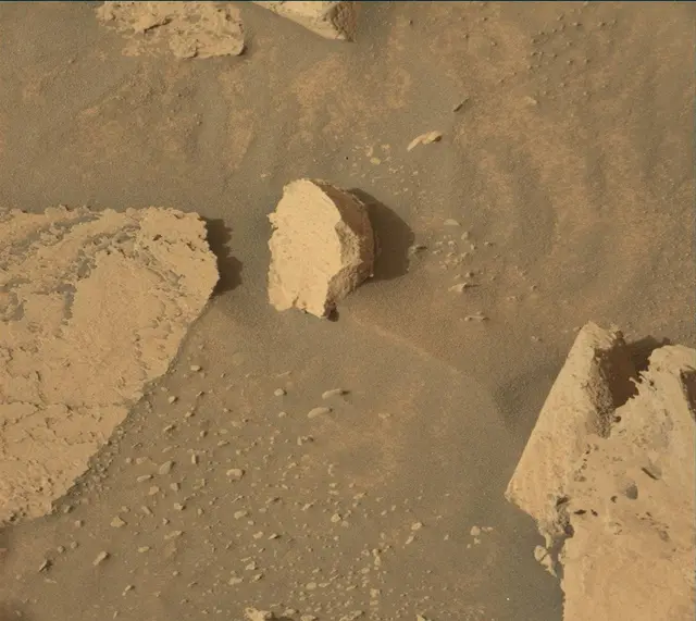 Sol 4028: Mast Camera (Mastcam)