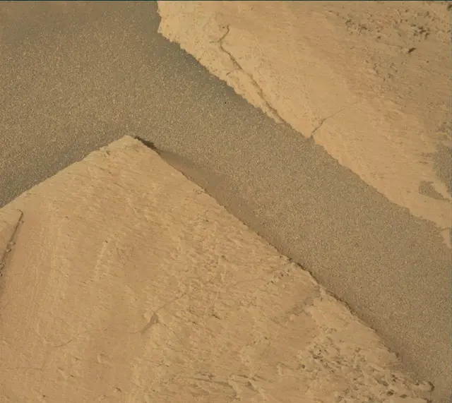 Sol 4028: Mast Camera (Mastcam)