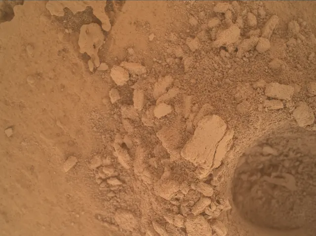 Sol 4028: Mars Hand Lens Imager (MAHLI)