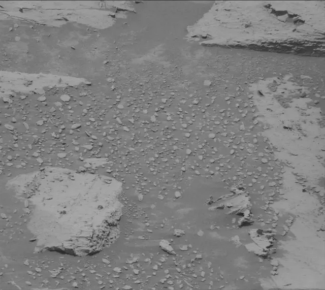 Sol 4030: Mast Camera (Mastcam)