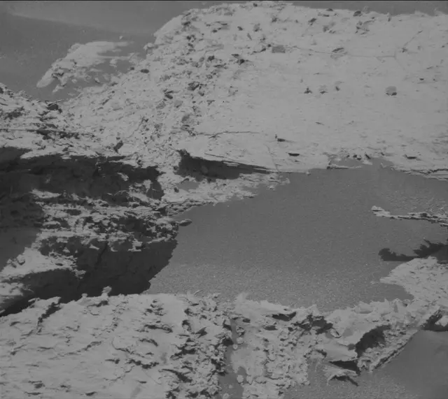 Sol 4030: Mast Camera (Mastcam)