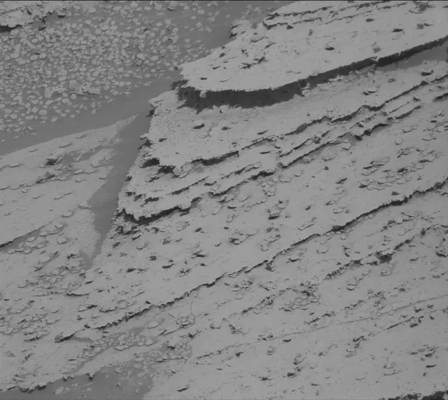 Sol 4030: Mast Camera (Mastcam)