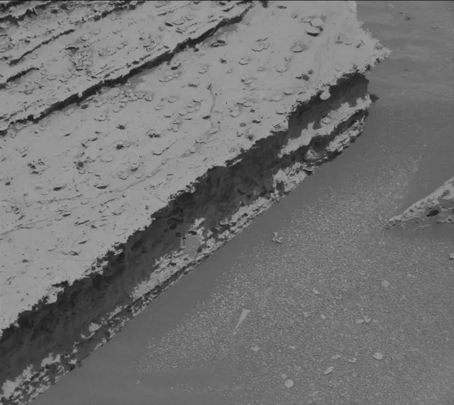 Sol 4030: Mast Camera (Mastcam)