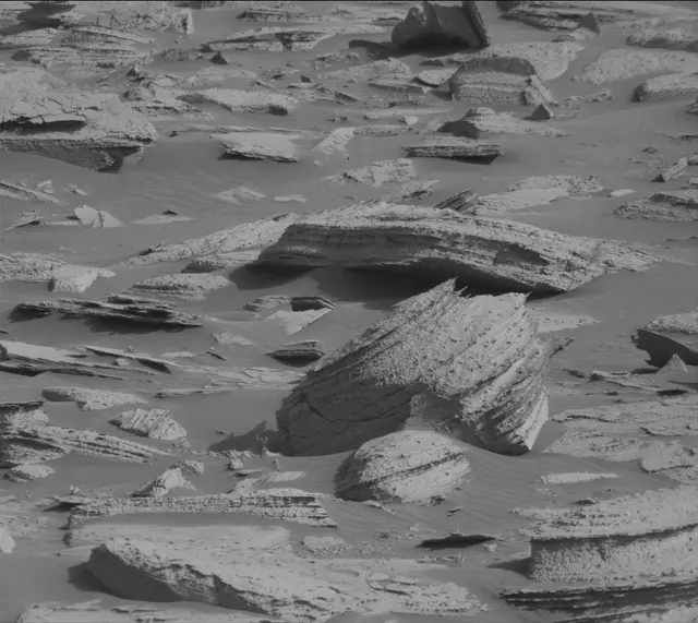 Sol 4030: Mast Camera (Mastcam)