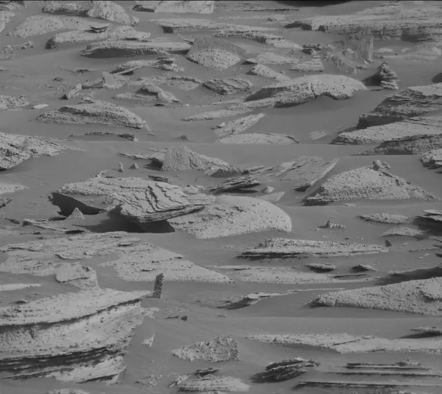Sol 4030: Mast Camera (Mastcam)