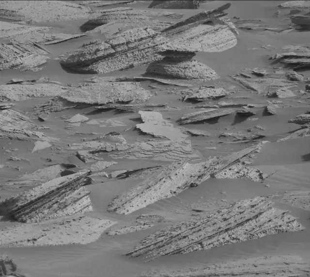 Sol 4030: Mast Camera (Mastcam)