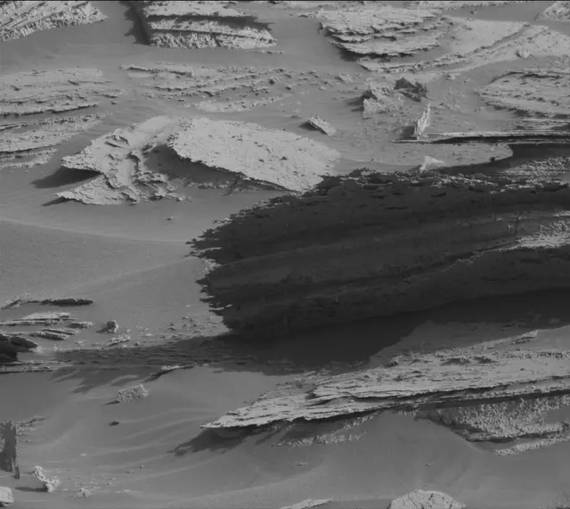 Sol 4030: Mast Camera (Mastcam)