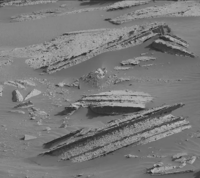 Sol 4030: Mast Camera (Mastcam)