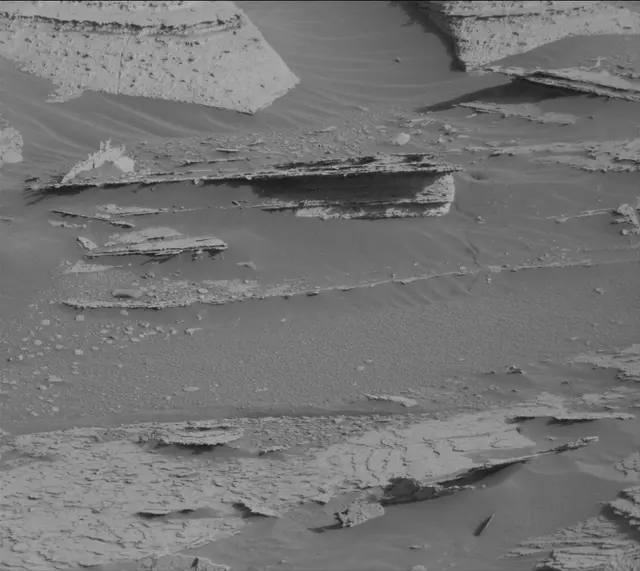 Sol 4030: Mast Camera (Mastcam)