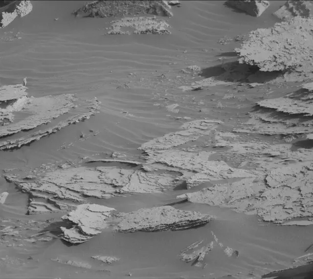 Sol 4030: Mast Camera (Mastcam)