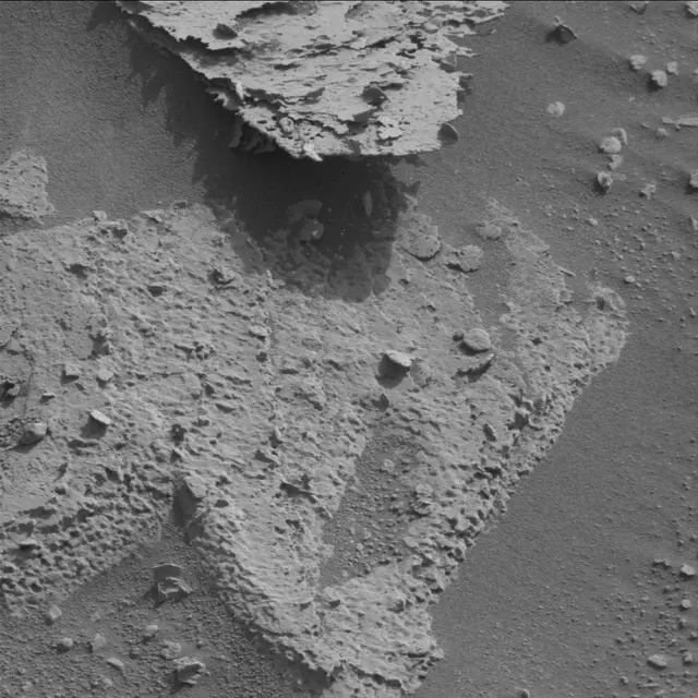 Sol 4030: Mast Camera (Mastcam)