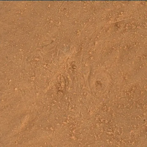 Sol 4030: Mars Hand Lens Imager (MAHLI)