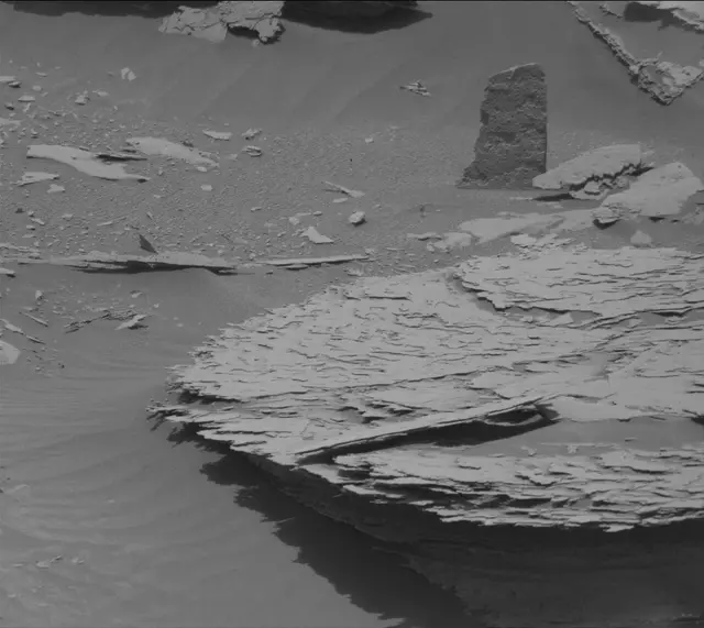 Sol 4032: Mast Camera (Mastcam)