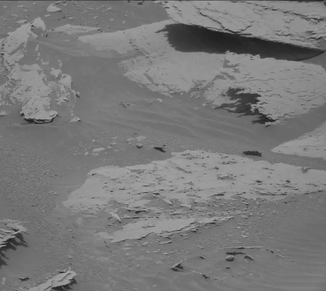Sol 4032: Mast Camera (Mastcam)