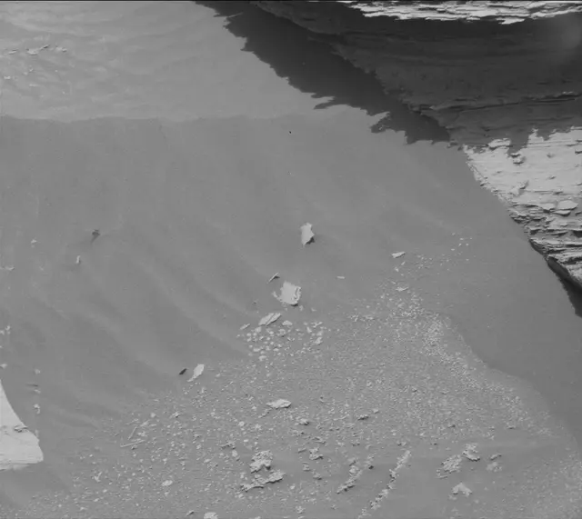 Sol 4032: Mast Camera (Mastcam)