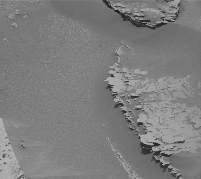 Sol 4032: Mast Camera (Mastcam)
