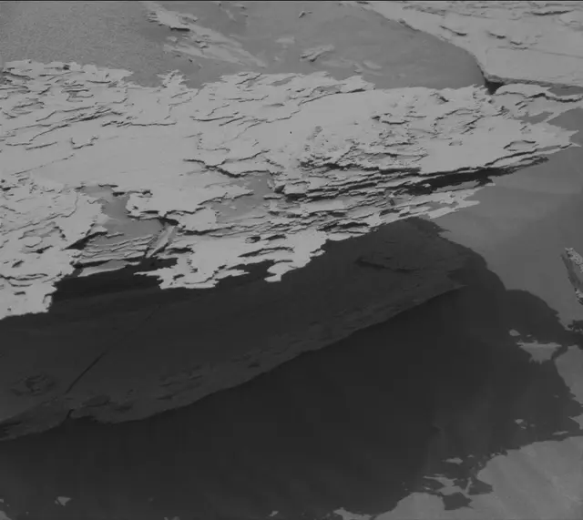 Sol 4032: Mast Camera (Mastcam)