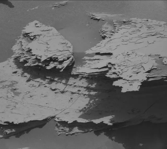 Sol 4032: Mast Camera (Mastcam)