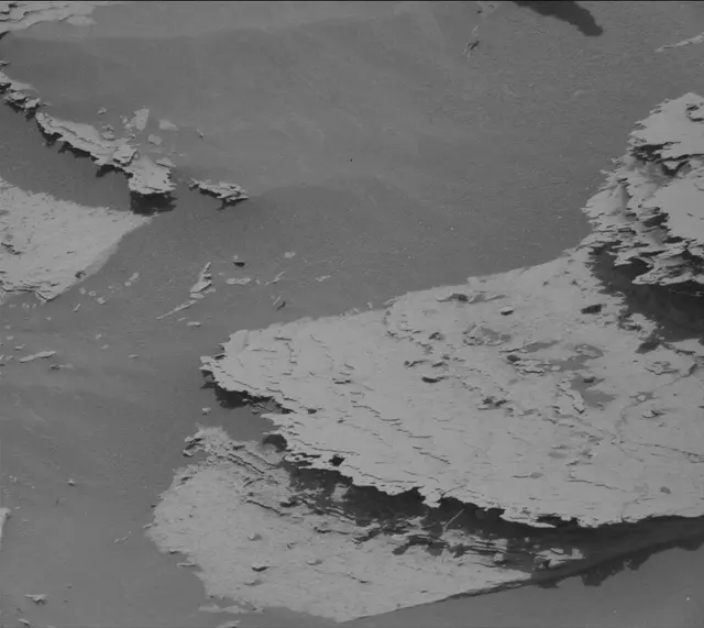 Sol 4032: Mast Camera (Mastcam)