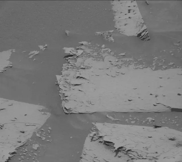 Sol 4032: Mast Camera (Mastcam)