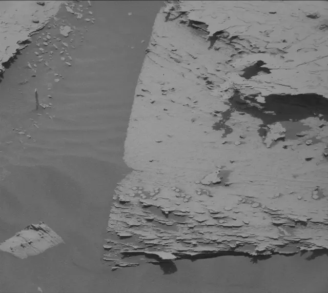 Sol 4032: Mast Camera (Mastcam)